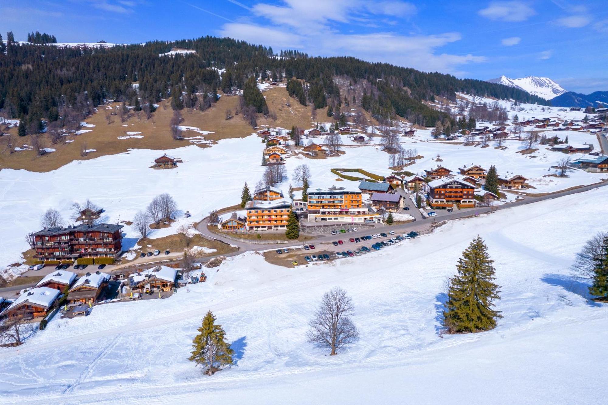 Azureva La Clusaz Les Confins Luaran gambar
